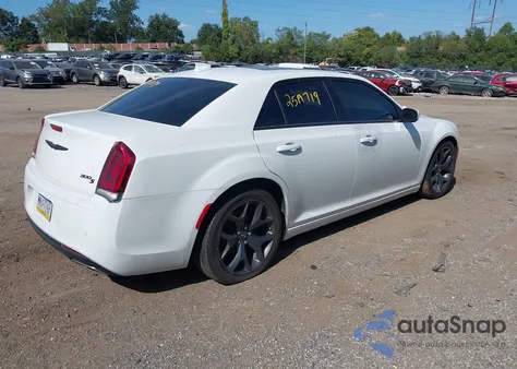 2022 Chrysler 300 S z USA, uszkodzony, nr VIN 2C3CCABG6NH146866